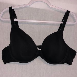 🦄 3/$20🦄 Cacique lightly lined t shirt bra- wired- black- size 42B